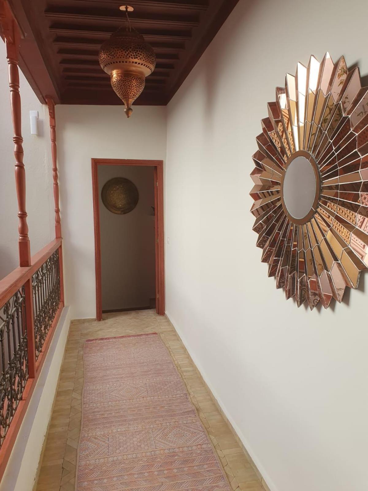 Le Singe Rose Bed & Breakfast Marrakesh Eksteriør bilde