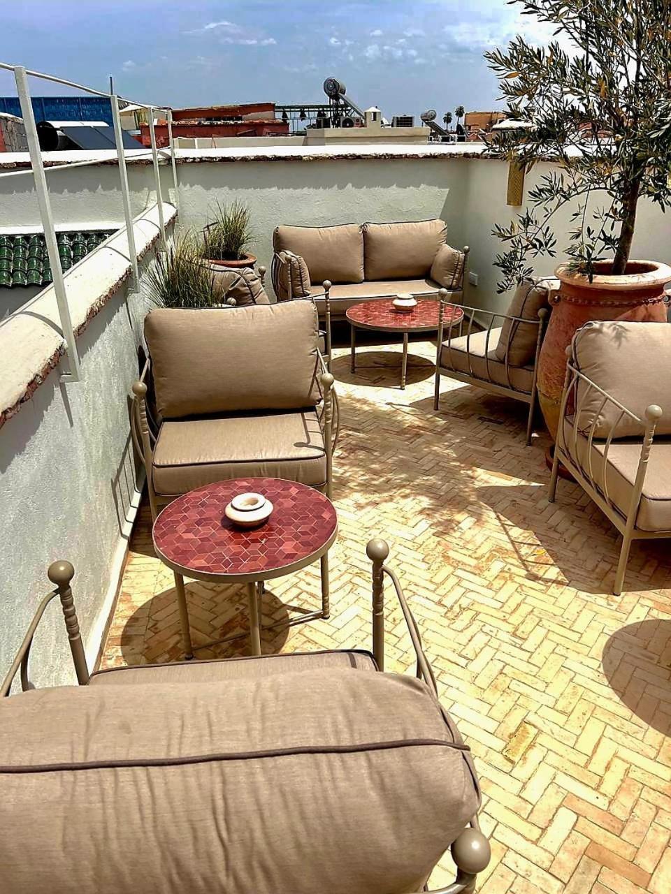Le Singe Rose Bed & Breakfast Marrakesh Eksteriør bilde