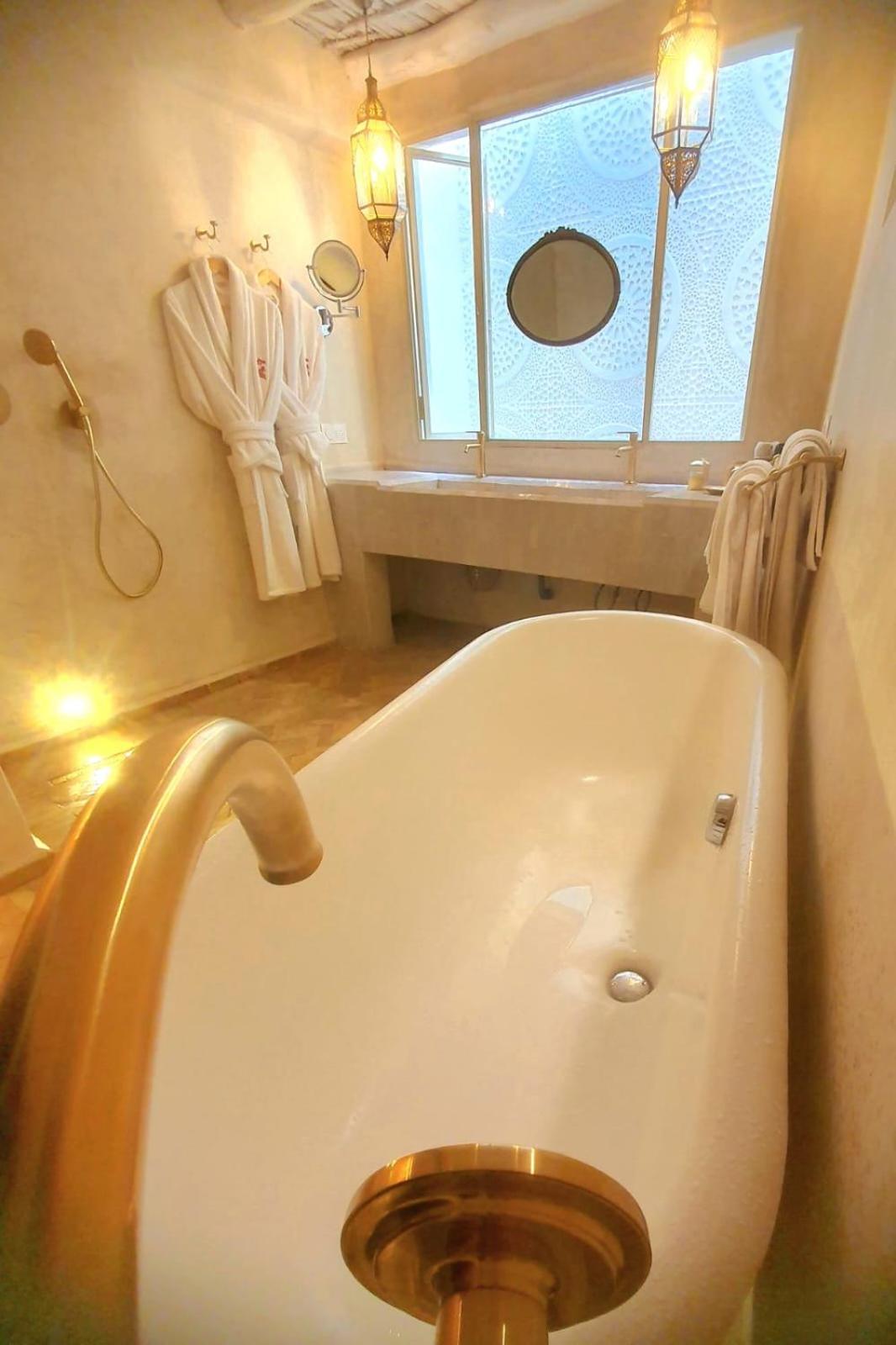 Le Singe Rose Bed & Breakfast Marrakesh Eksteriør bilde