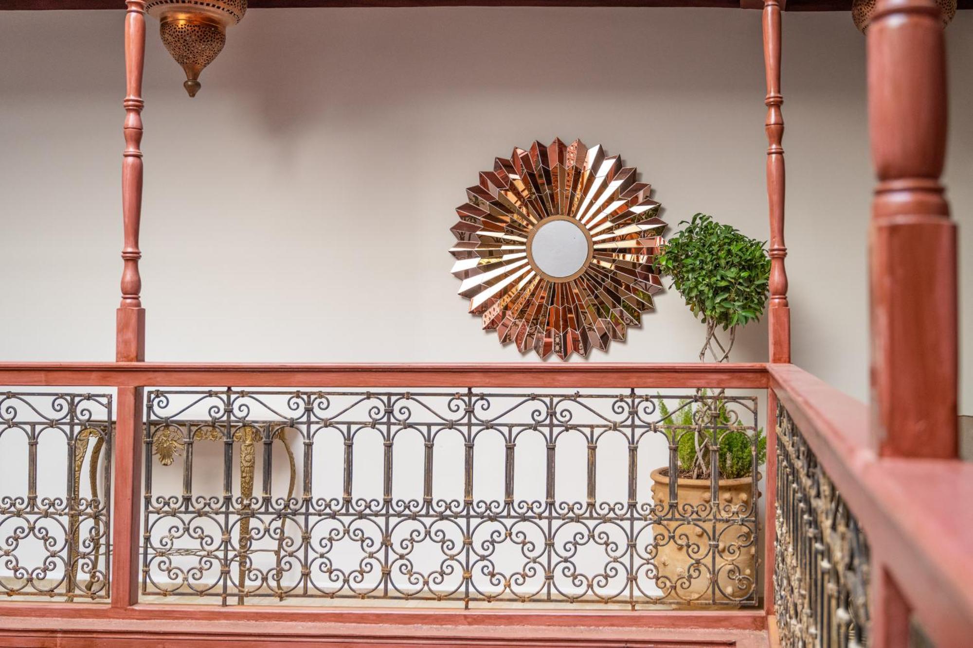 Le Singe Rose Bed & Breakfast Marrakesh Eksteriør bilde